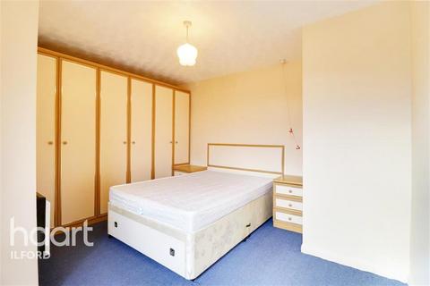 1 bedroom retirement property to rent, Golding Court, IG1