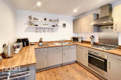 41 Balmoral Close, Northampton, NN5 4WA