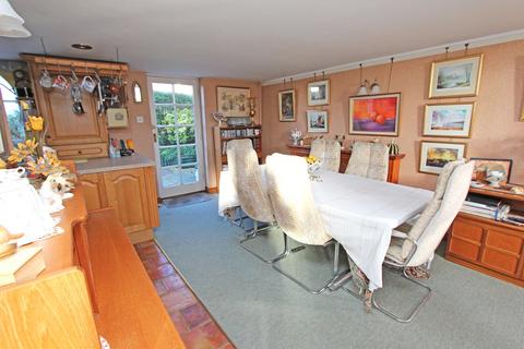 3 bedroom detached house for sale, Lyndhurst Road, Brockenhurst, Hampshire, SO42