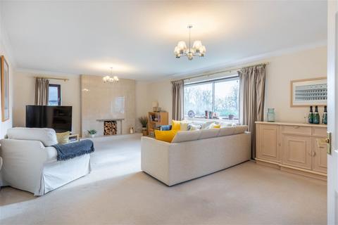 4 bedroom detached house for sale - Ashley Court, Barnt Green, B45 8XB