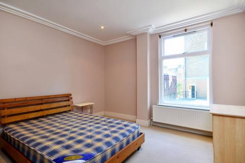 2 bedroom flat to rent, Chiswick High Road, Turnham Green, London, W4
