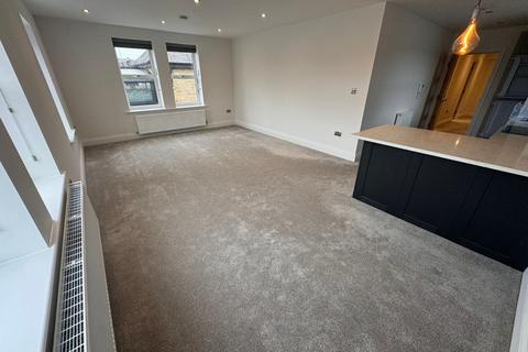 2 bedroom flat to rent, Brook Street, Ilkley, West Yorkshire, LS29