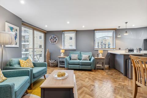 2 bedroom flat for sale - Basin Approach, Limehouse, London, E14