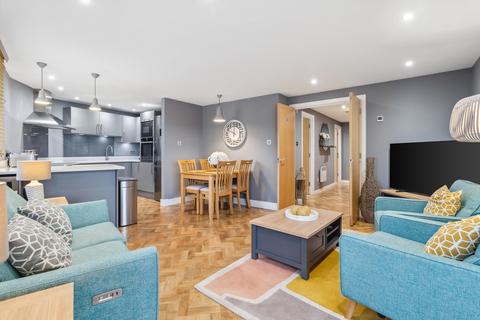 2 bedroom flat for sale - Basin Approach, Limehouse, London, E14