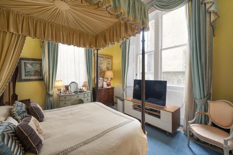 1 bedroom apartment for sale, Ennismore Gardens, Knightsbridge, London, SW7