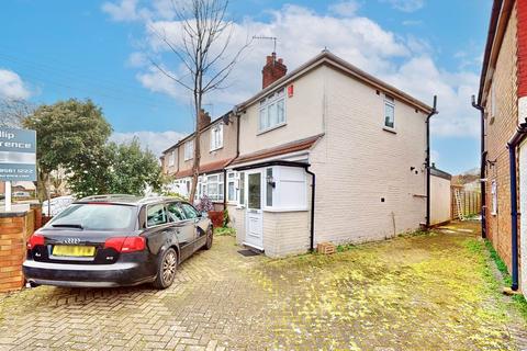 2 bedroom end of terrace house for sale, Warwick Crescent, Hayes UB4