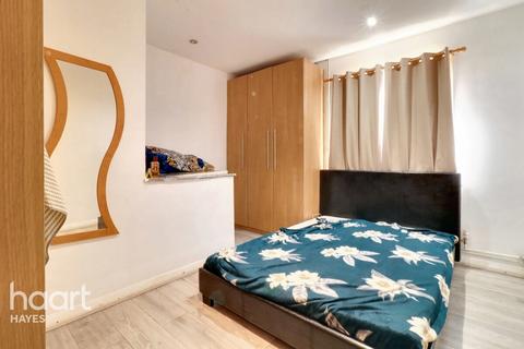 2 bedroom maisonette for sale, Bradenham Road, Hayes