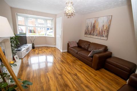 7 Aldershaws, Shirley, Solihull, B90 1SQ