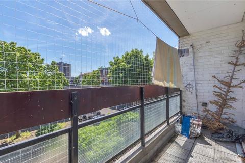 3 bedroom maisonette for sale, Ethnard Road, Peckham, London