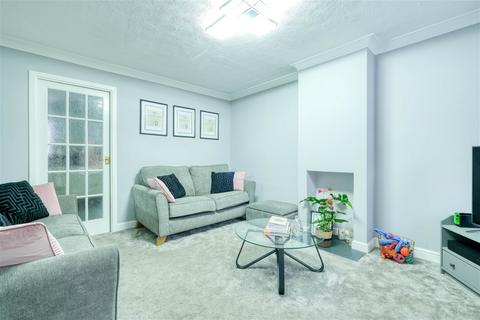 10 Alton Close, Redditch, B97 5XH