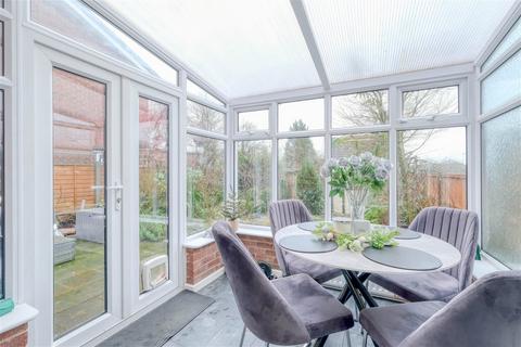 10 Alton Close, Redditch, B97 5XH