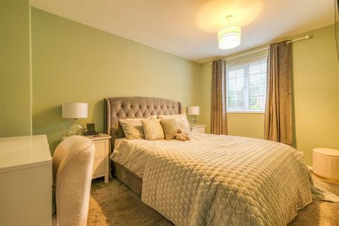 10 Alton Close, Redditch, B97 5XH