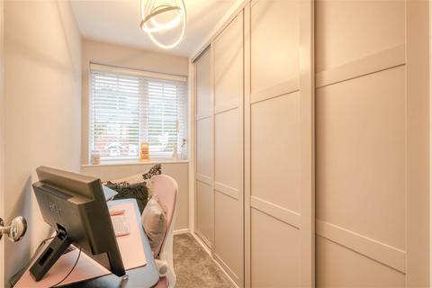 10 Alton Close, Redditch, B97 5XH