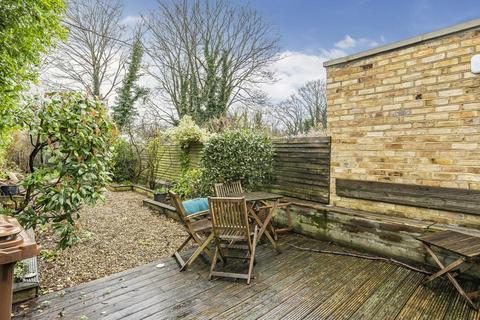 126 Howson Road, London, SE4 2AU