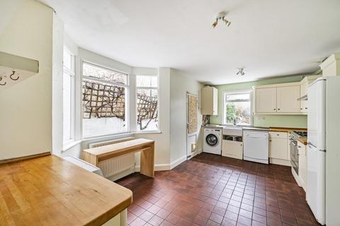 126 Howson Road, London, SE4 2AU