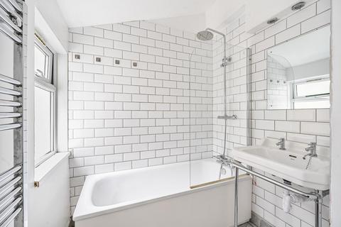 126 Howson Road, London, SE4 2AU
