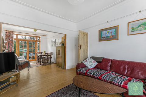 6 Cherry Tree Road, London, N2 9QL