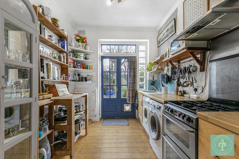6 Cherry Tree Road, London, N2 9QL