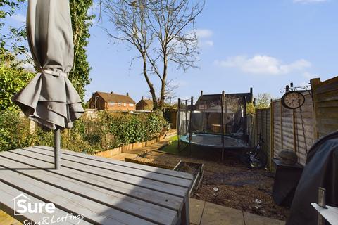 14 Flatfield Road, Hemel Hempstead, HP3 8EX
