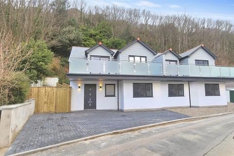 3 bedroom semi-detached house for sale - Sunnyvale Close, Redruth TR16