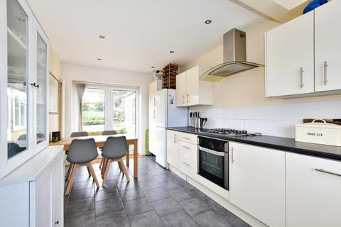 3 bedroom house for sale, Coniston Road, Kings Langley, Herts, WD4