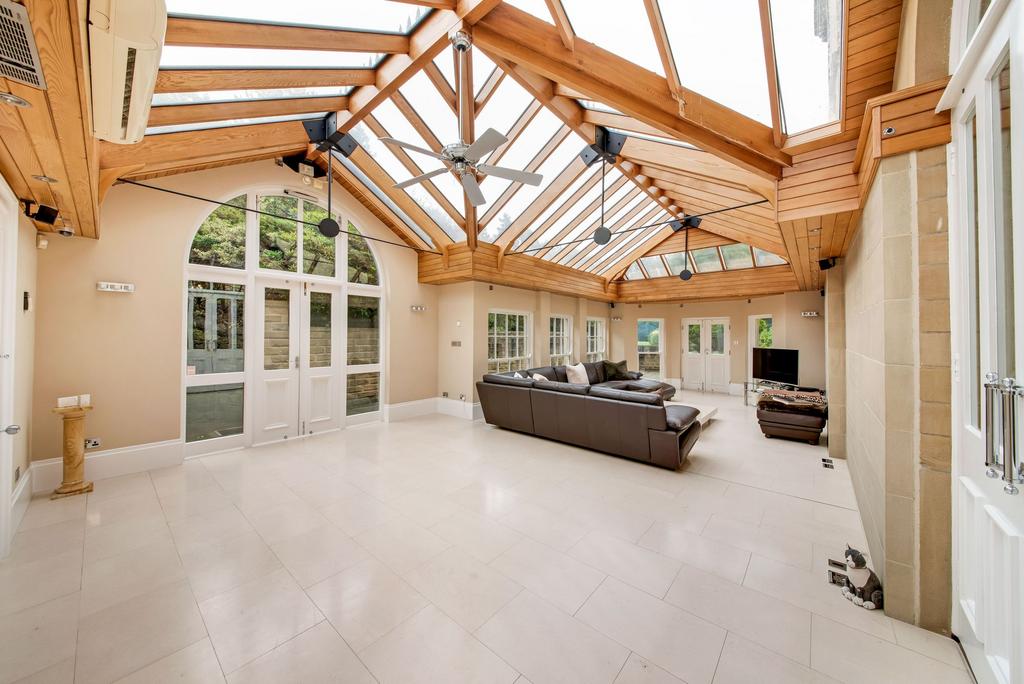 Family/garden room