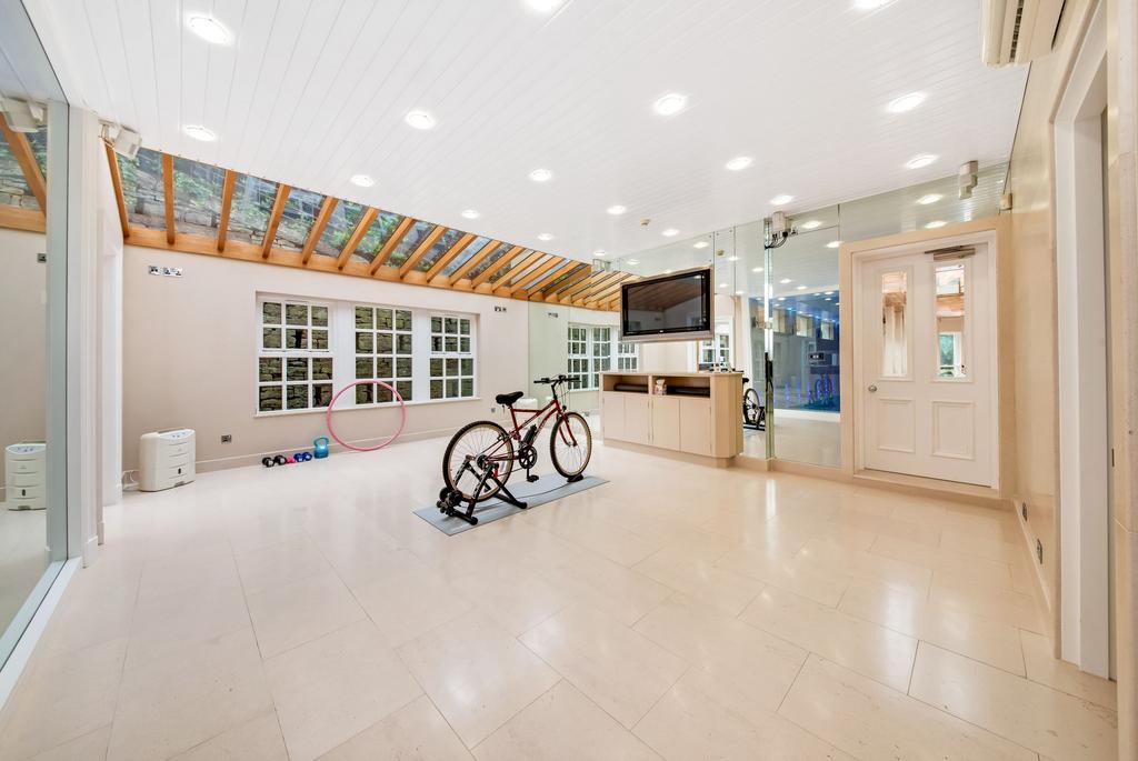 Gym/games room