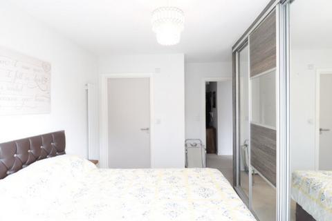 2 bedroom apartment for sale, Exeter Road, London