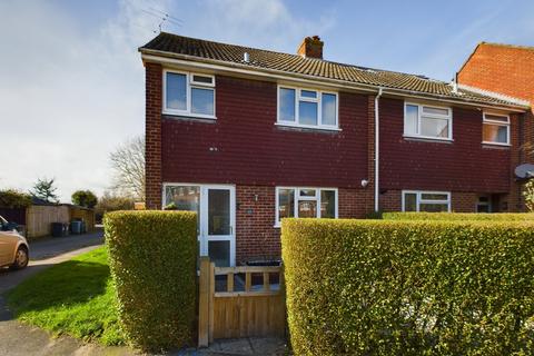 25 Bow Drive, Sherfield On Loddon, Hook, RG27 0EJ