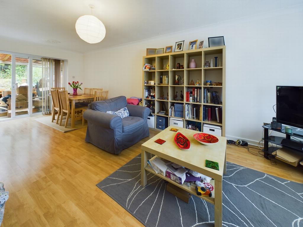 Pembury Close, Haywards Heath, RH16 4 bed house for sale £550,000