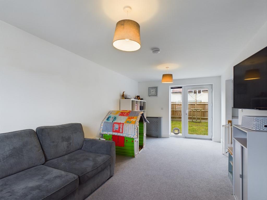 Plomley Place, Bushey, 2 bed semidetached house for sale £212,000