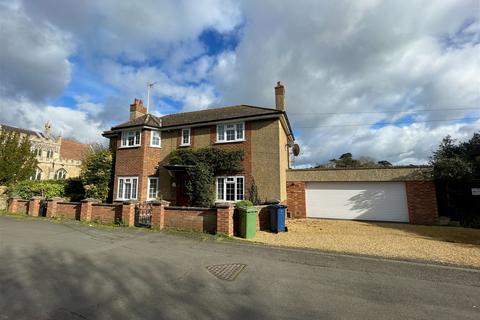 4 bedroom detached house for sale, Church Street, March,