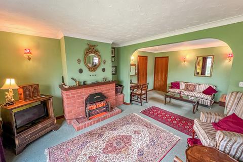 23 Herolf Way, Harleston, IP20 9QA