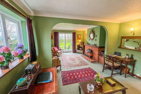 23 Herolf Way, Harleston, IP20 9QA
