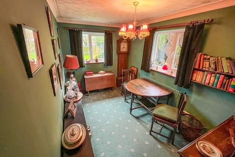 23 Herolf Way, Harleston, IP20 9QA