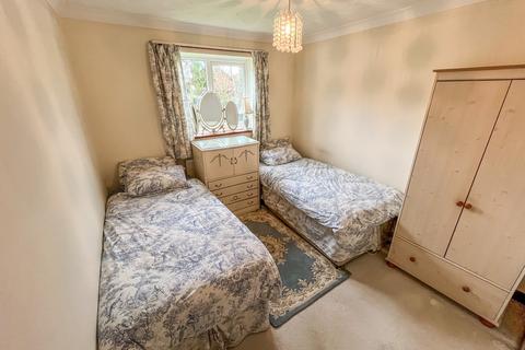 23 Herolf Way, Harleston, IP20 9QA