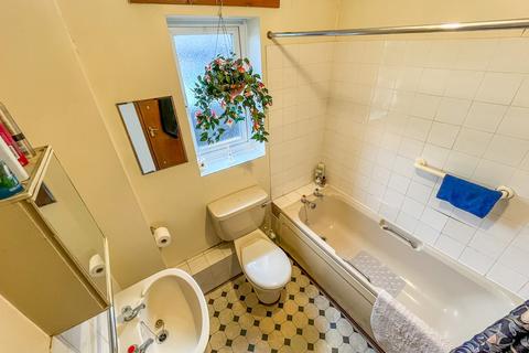 23 Herolf Way, Harleston, IP20 9QA