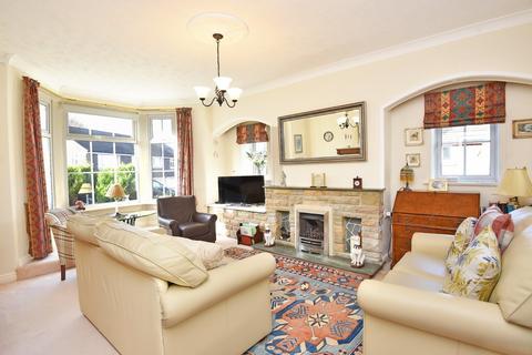 2 bedroom ground floor flat for sale, Chatsworth Grove, Harrogate