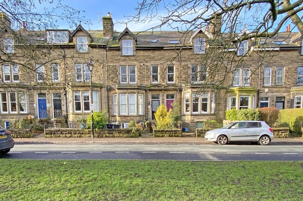 Mornington Crescent, Harrogate 2 bed apartment for sale £169,950
