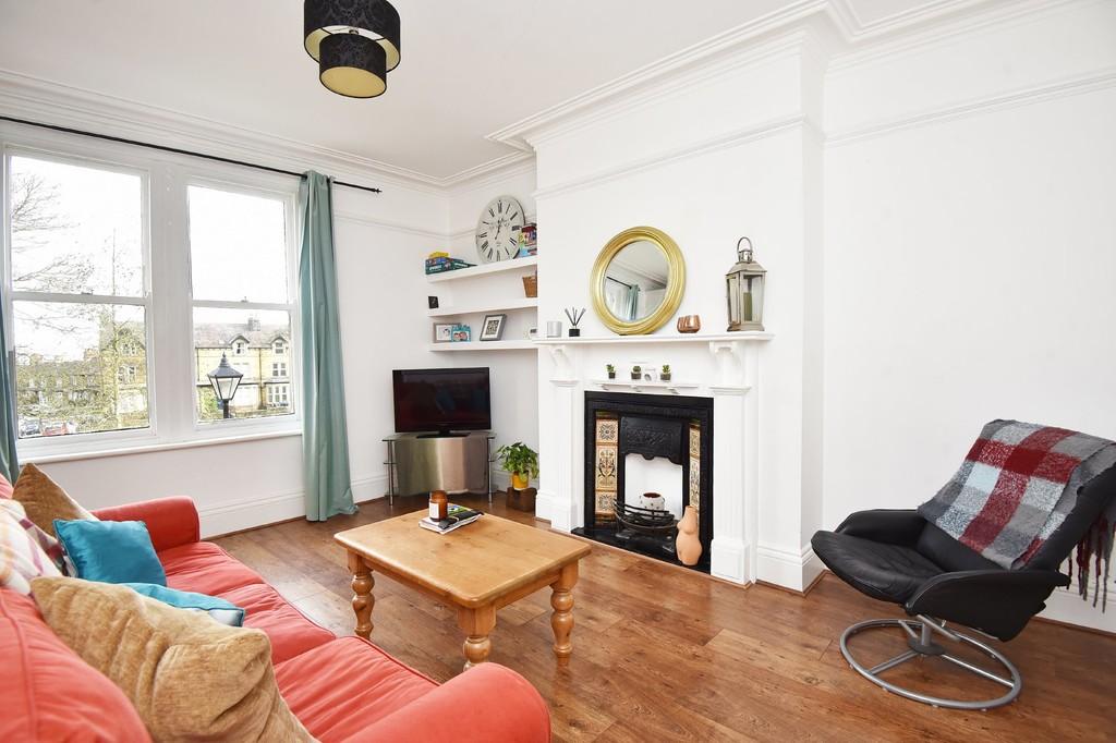 Mornington Crescent, Harrogate 2 bed apartment for sale £169,950