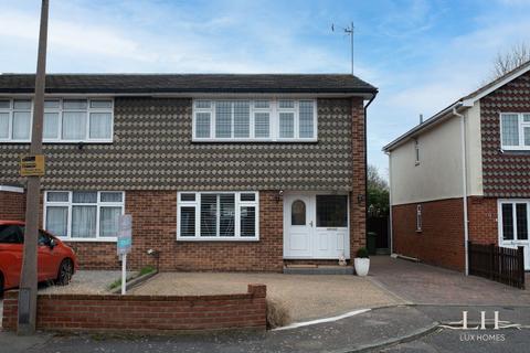 2 Oakdene Close, Hornchurch, RM11 1HD