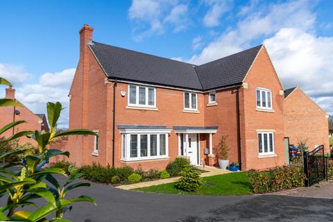 4 bedroom detached house for sale, Austin Drive, Droitwich Spa