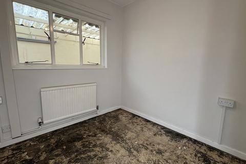 14 Beckford Close, Warminster, BA12 9LW
