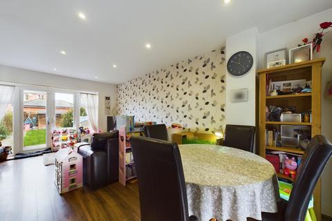 2 bedroom terraced house for sale, Sierra Road, High Wycombe