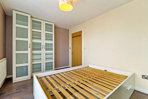 1 bedroom apartment for sale - Leverton Close, London, N22