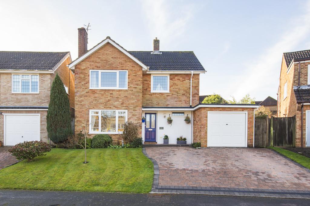 Greenleas, Pembury 3 bed detached house for sale £650,000