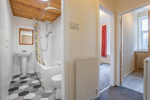1 bedroom flat to rent, Summerfield Terrace