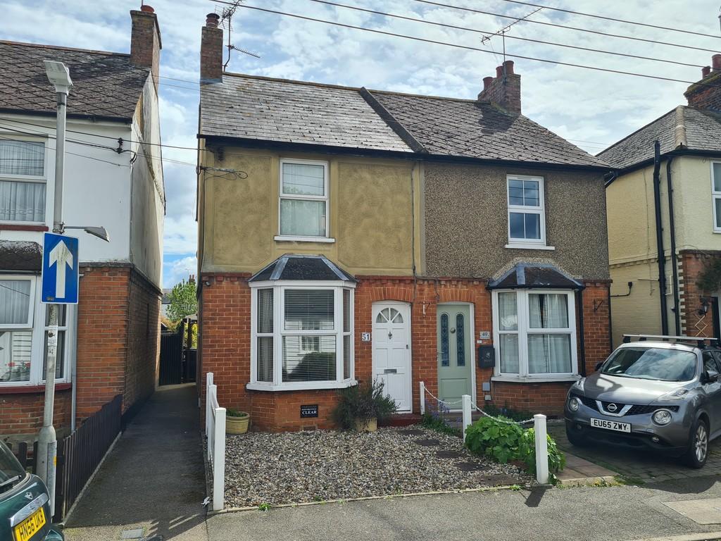 Chapel Road, BurnhamonCrouch 2 bed semidetached house for sale £290,000
