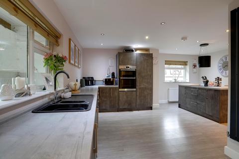 4 bedroom detached house for sale - Ley Crescent, Liverton
