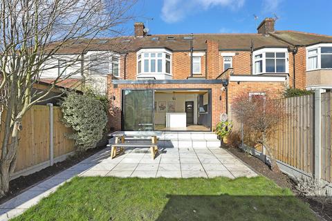 4 bedroom terraced house for sale, Richmond Road, North Chingford